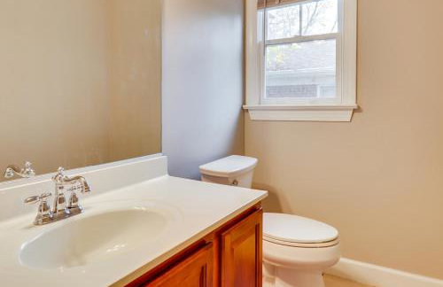 Centrally Located Hampton Roads Home w/ Game Room! - Foto 28
