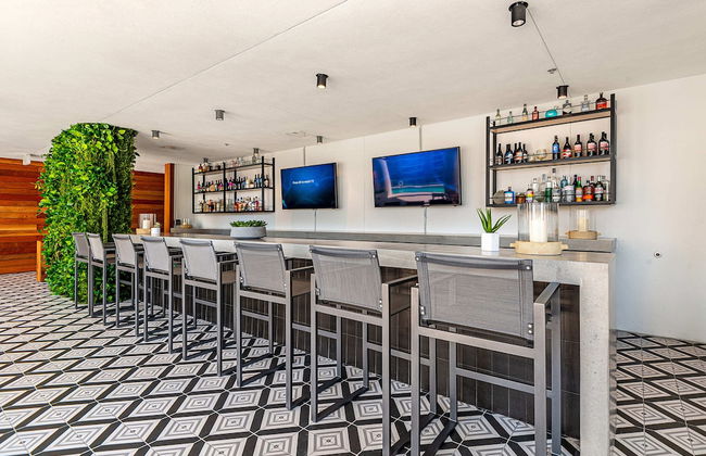 Apt with Stunning View at Downtown Miami - Photo 44