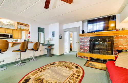 1 Mi to Big Boulder Lakefront Unit with Pool Access - Foto 8