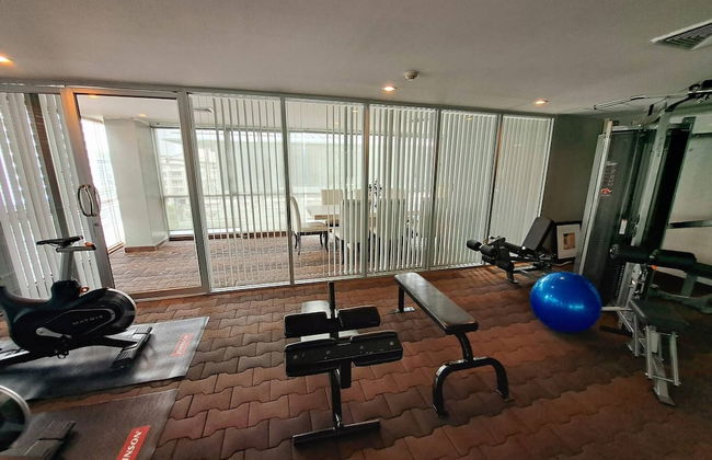 5B - 2 Bedroom Downtown Apartment With Shared Pool - Photo 28