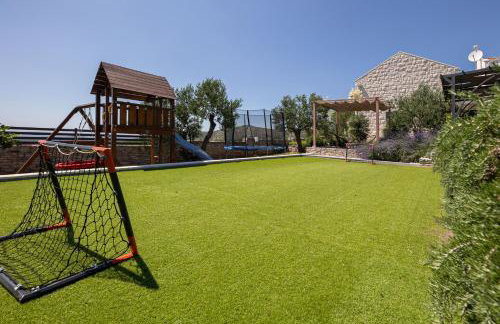 Villa True Oasis with Heated Pool - Photo 50