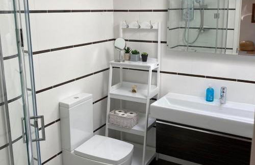 Countryside Annex- Sleeps 2 Free Parking & Garden - Foto 16