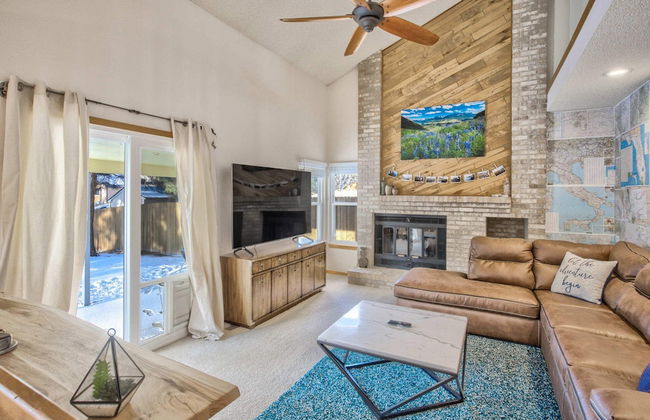 4BR Spacious & Comfortable Mid-term & Corporate Rental - Photo 33