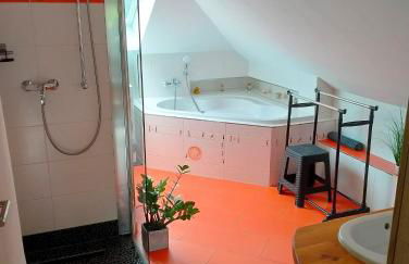 Ferienwohnung Am Waldesrand - Garten, Terrasse, Grill, Luftkühler, Massagesessel, Kinderspielecke, Spielekonsole - Foto 25