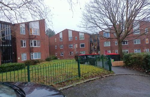 Heart of Telford Stylish 2-Bedroom - Photo 22