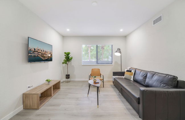 Amazing Experience in Calle Ocho - Photo 31