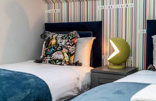 3BR Georgian Quarter Coach Houses - Private Parking - Foto 22