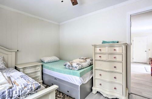 Large Greeley House with 2 Game Rooms and Yard! - Foto 33