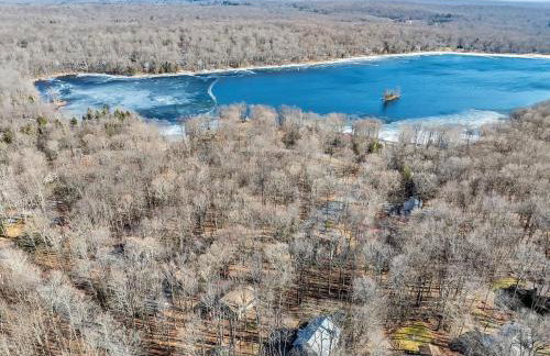 Chalet with Hot Tub, Game, Movie Room, Lake and Pool Access - Foto 57