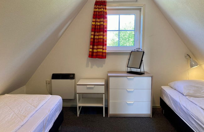 Cozy House Heide 6p at a Canal Near Lake Lauwersmeer - Photo 3