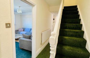 4-Bedroom House 5 mins to Beach & Parking - Foto 19