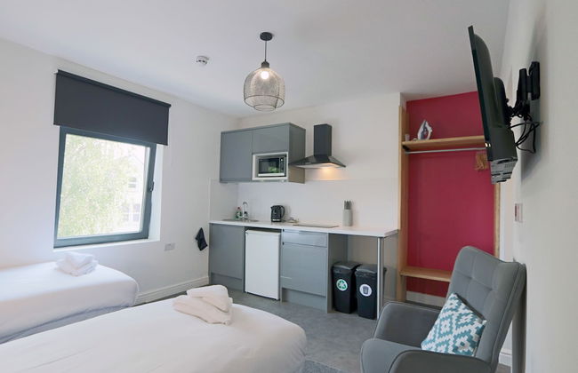 Deluxe Studio Apartments - Photo 29