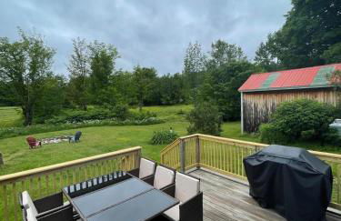 3,000 Sq Ft Historic Colonial Minutes from Okemo with Direct VAST Trail Access - Foto 5