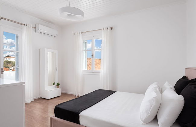 Old Port Spetses Mansion - Photo 4