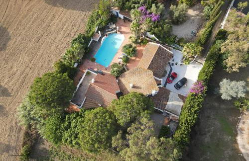 MAS M - Villa d'exception - Piscine - Jeux Enfants - BBQ - Plancha - Cheminée - Calme - 5 Chambres - SUDSEJOURCONCIERGERIE - Foto 39