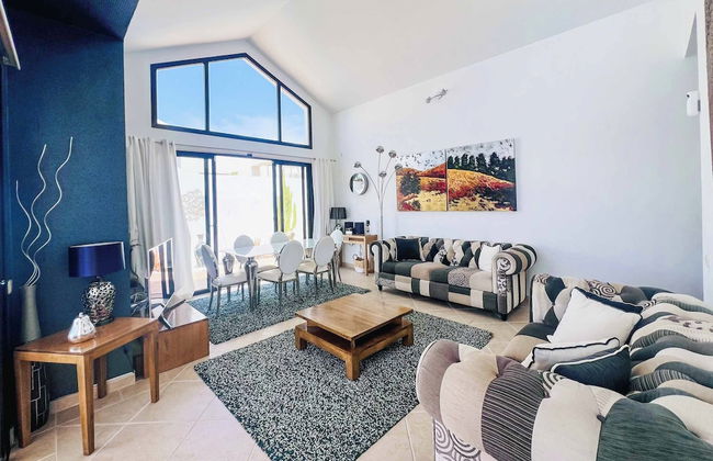 Villa Isla del Sol - Photo 1