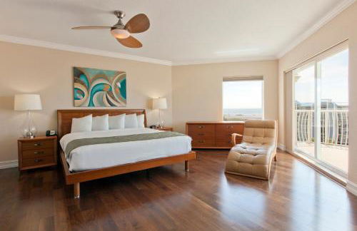 Crystal Palms Beach Resort - Photo 10