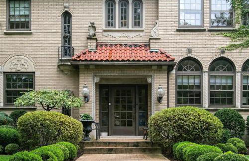 Regal Mansion with Private Garden in Quiet Area-Family Friendly - Foto 8