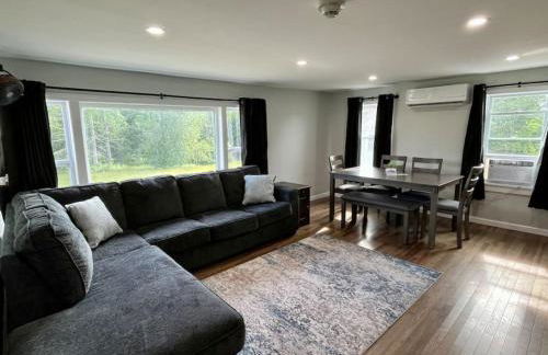 The entire Stephentown Hotel. 28 person occupancy - Foto 7