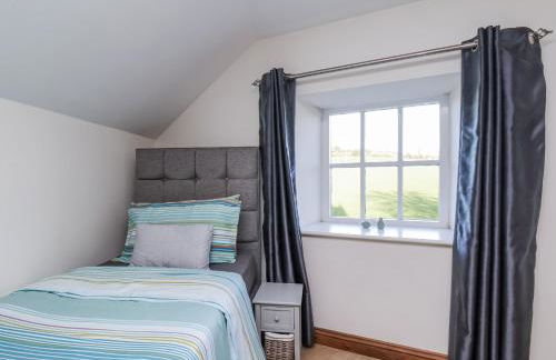 Chestnut Barn - Photo 31