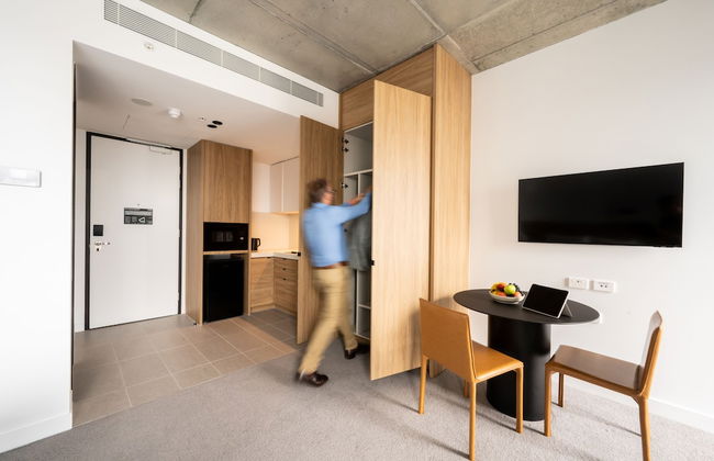 Nesuto Docklands Apartment Hotel - Photo 16