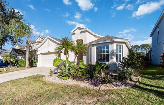 Amazing Vacation Home With Private Pool at Highland Reserve! - Photo 43