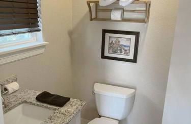 Quiet, Cozy Guesthouse with privacy - Photo 5