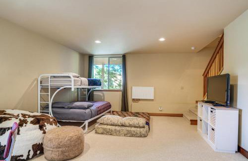 Walk to Pine Mountain Lake: Spacious Family Cabin - Photo 28