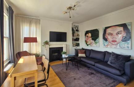 Charming Bright 2-Bed Heritage Flat, Battersea Park, London - Foto 3