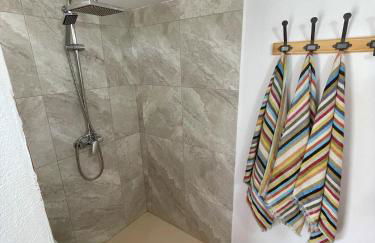 Beautiful Teepee with private facilities - Foto 24