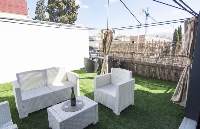 EnjoyGranada LUJO Piscina y Parking - Foto 21