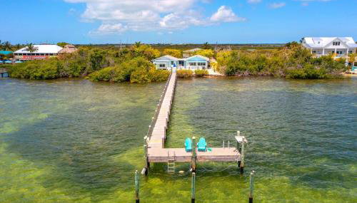 Waterfront Beach House with Dock & Heated Pool - Foto 3