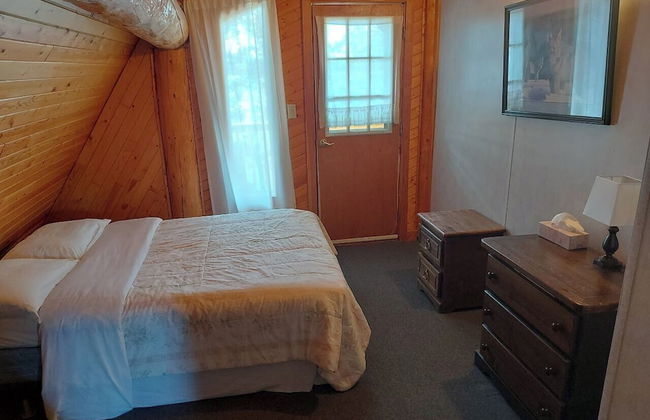 Escott Bay Resort - Photo 4