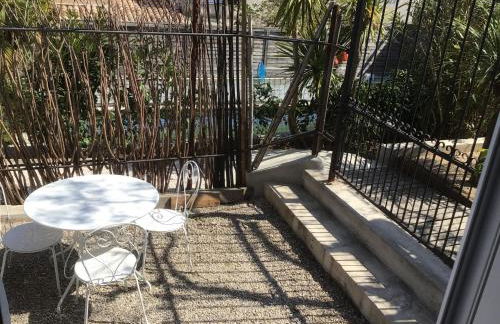 Villa Azur - 2 pièces rez-de-jardin dans une maison avec piscine - Foto 4