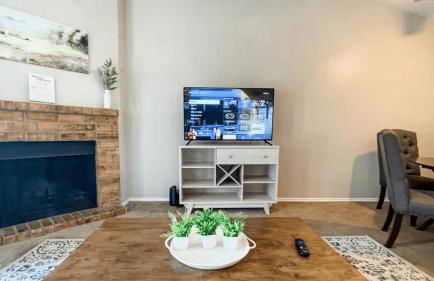 10 Min to Downtown - Pet-friendly, TV with Parking - Foto 14
