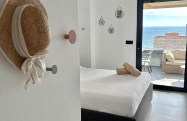 Apartamento H&M con Padel, Piscina y vistas al mar - Photo 18