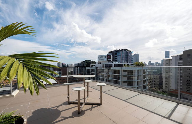 Hotel Diana South Brisbane - Photo 19