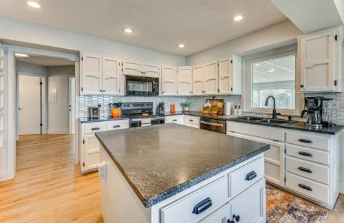 Edgewater on Kentucky Lake with Hot Tub and Games - Foto 10