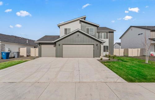 6BR Retreat with Playground Basketball & Sleeps 22 - Foto 43