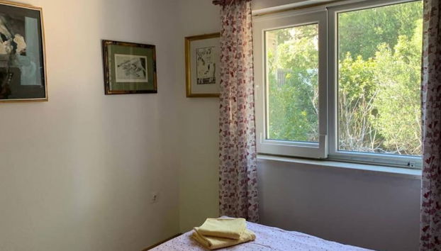 Cozy Beachfront Apartment Rogoznica - Foto 3, Habitación