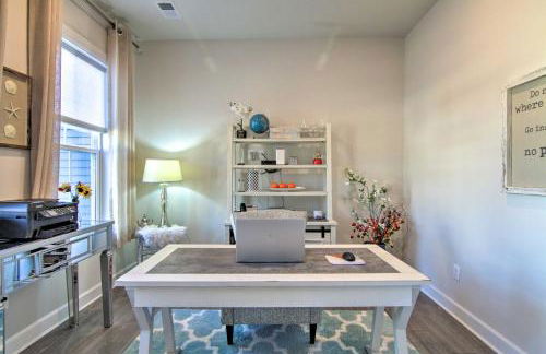 Modern Lewes Home with Deck, Grill and Pond View! - Foto 3