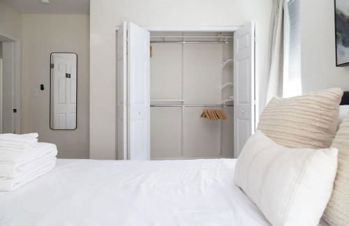 Spacious Tower Grove 3BR Home ABODEbucks - Foto 23