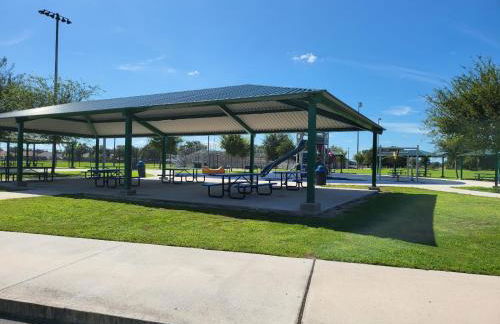 Promise Land Manor Historic home lake access, near parks and venues - Foto 53