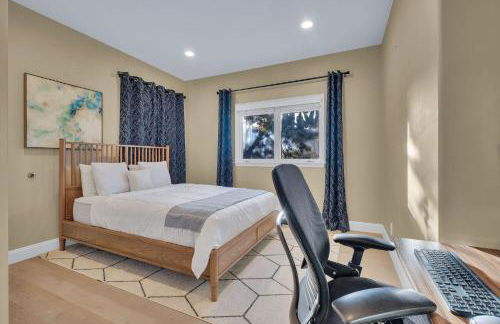 Luxury Retreat with Private Yard close to Beaches and FIFA Sleeps 10 - Foto 18