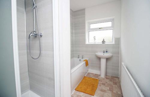 The Lockett Wonderful Large Bungalow Plympton, Plymouth Free Parking By STAE-Homes - Foto 23