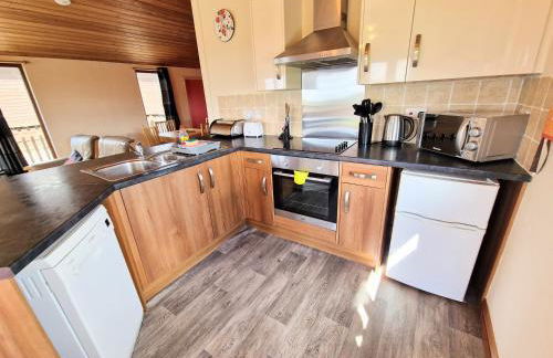 Lomond 4 with Private Hot Tub - Fife - Loch Leven - Lomond Hills - Photo 5