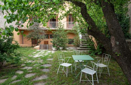 El Jardí de Can Prat - Foto 1