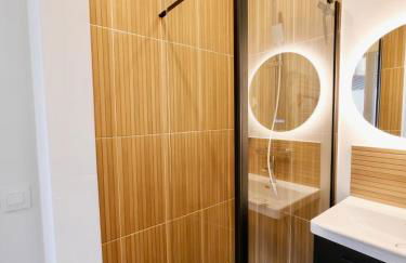 D-Day Suites - Photo 20