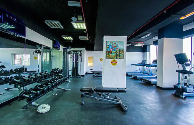 Elegant Studio Golf Course View Bnbmehomes - Photo 10