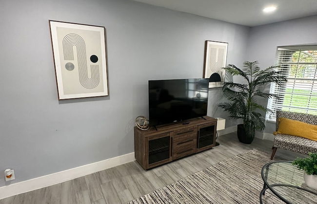 Relaxing 4BR 2BA Home With Wifi and Private Pool in Fabulous Fort Lauderdale - Foto 4